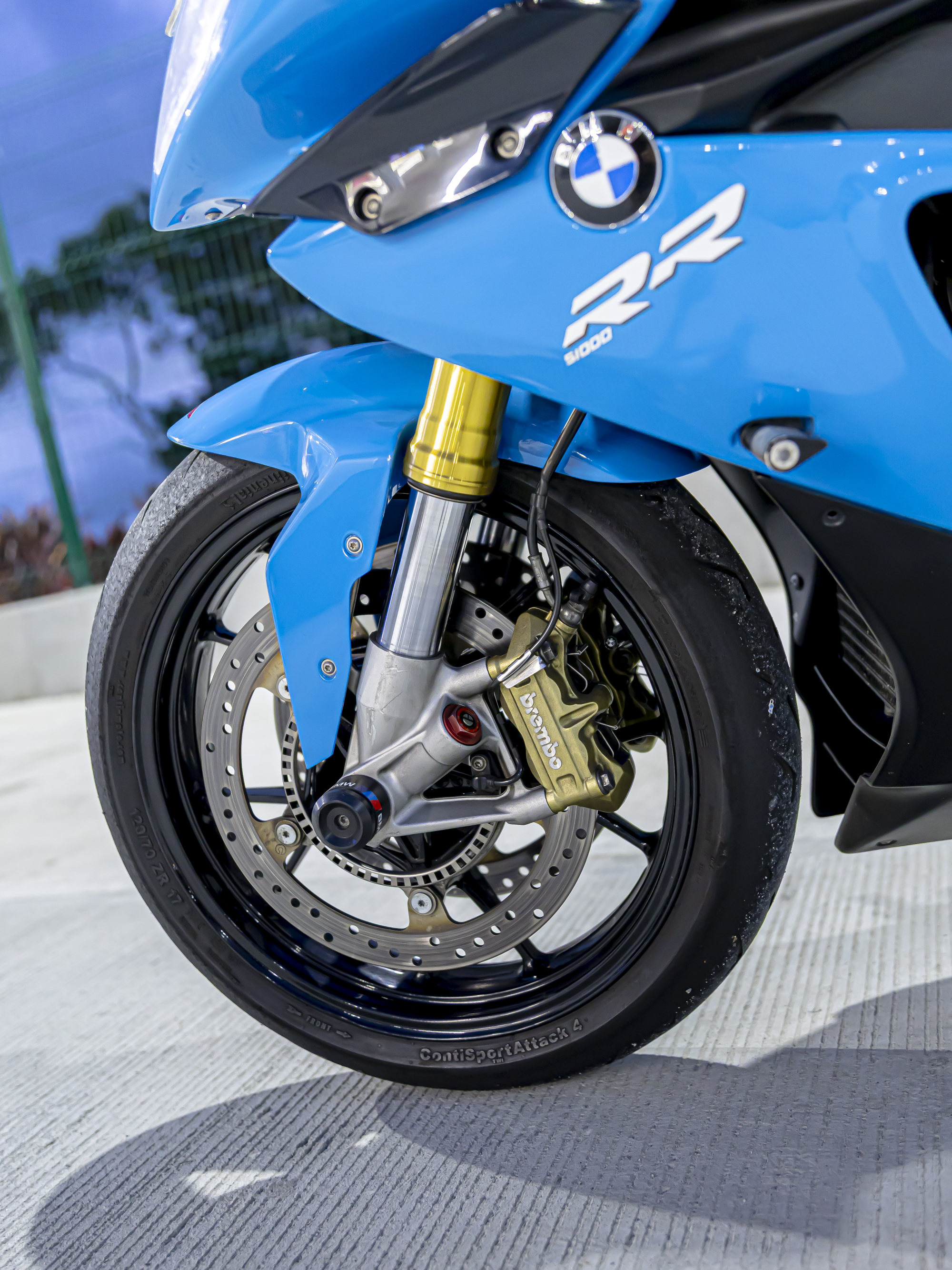 BMW S1000RR Blue - Close Up